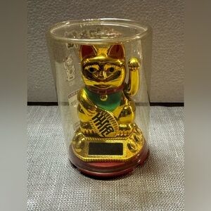 Maneki Neko Golden Lucky Cat Solar
Pal